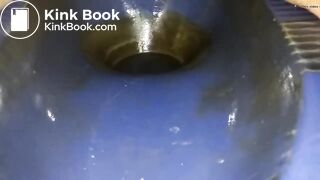 Indonesian girls pooping - video 5