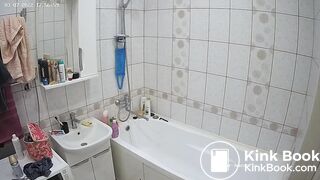 Woman pooping in Toilet 258