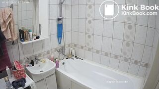 Woman pooping in Toilet 258
