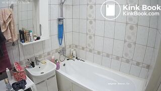 Woman pooping in Toilet 258