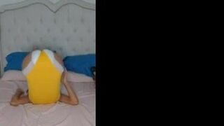 Latina girl poops her diaper - video 2