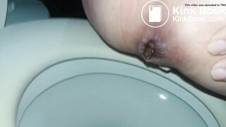 Fab Swingers hook-up poops whilst I film her. - video 2