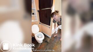 Pregnant Scat in a bathtub