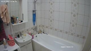 Woman pooping in Toilet 259
