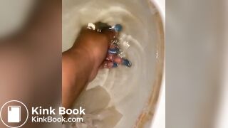 l***p*** grabs scat log straight from toilet bowl