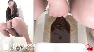 Japan Girl Poop #2