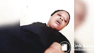 Black hoe shitting herself