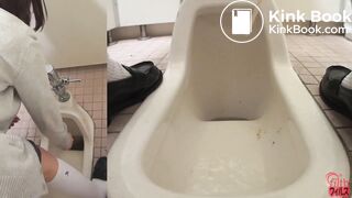 cute japanese school girl pooping