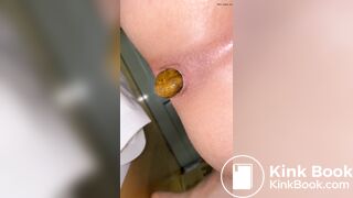 japan poop in her bf hand