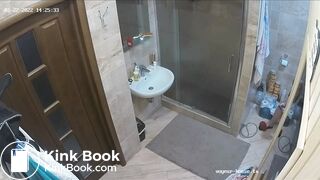 Woman pooping in Toilet 225