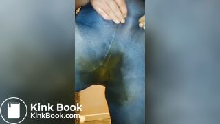 Leggings poop - video 6