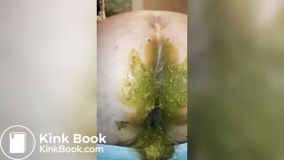 Leggings poop - video 6