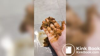 My ebony wife shits and i squeeze that lovely turd