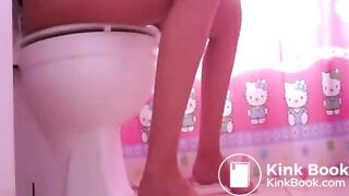 Great toilet pooping fart at begin
