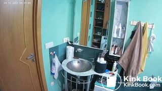 Woman pooping in Toilet 229