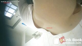 random girl pee poop - video 41