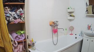 girl poop - video 177
