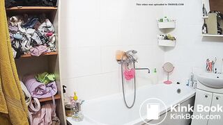 girl poop - video 177