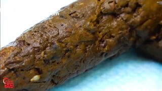 日本女生拉屎 Japanese girl poop - video 2
