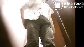 Japanese Mature Toilet Voyeur - video 4