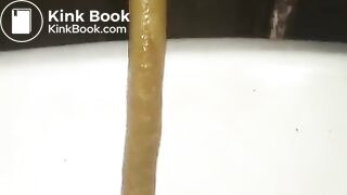 Asian girl shitting - video 10