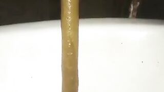 Asian girl shitting - video 10