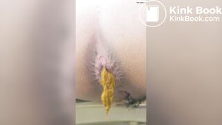 Girl pooping on the toilet - video 45
