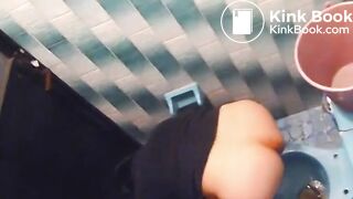 Voyeur pooping - video 4