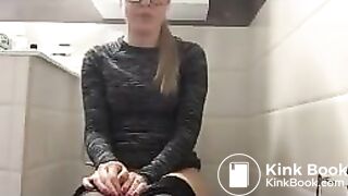 Девушки какают сборник 2.