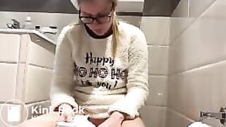 Девушки какают сборник 2.