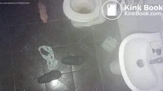 Mi vecina hace enormes cacas