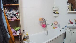 girl poop - video 165