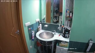 Woman pooping in Toilet 226