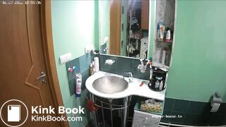 Woman pooping in Toilet 226