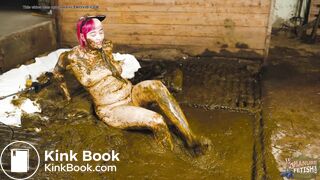 Catwoman Lyndra in cowshit