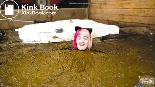 Catwoman Lyndra in cowshit