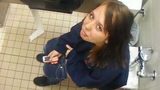 Girl caught on toilet - video 7