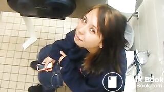 Girl caught on toilet - video 7