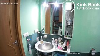 Woman pooping in Toilet 210