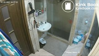 Woman pooping in Toilet 220