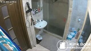 Woman pooping in Toilet 220