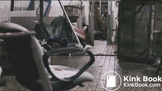 Movie scene: K!dnapped girl shits herself.