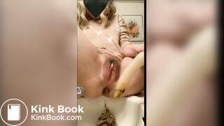 Scat dildoing asshole in sink