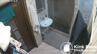 Woman pooping in Toilet 208