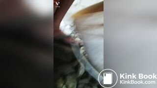 Desi women pooping ..