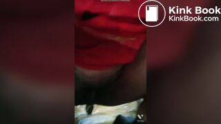 Desi women pooping ..