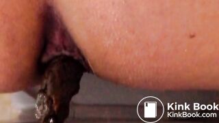 Love when boys watch me pooping <3