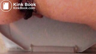 Love when boys watch me pooping <3