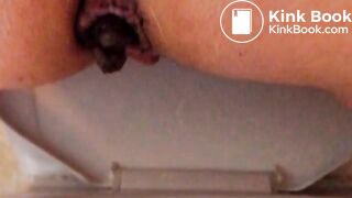 Love when boys watch me pooping <3