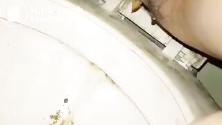 Asian woman having a shit - video 2